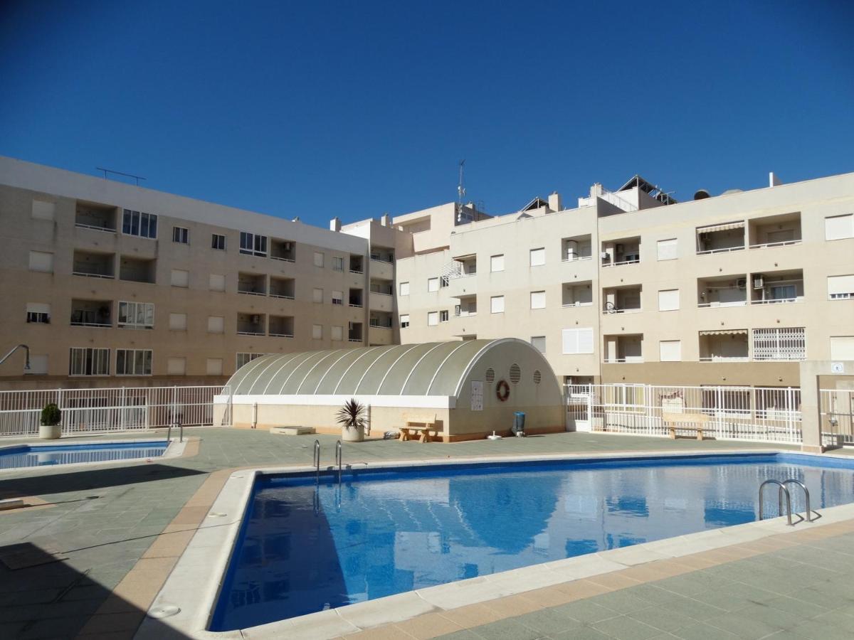 Apartamento Laguna Rosa Torrevieja Esterno foto